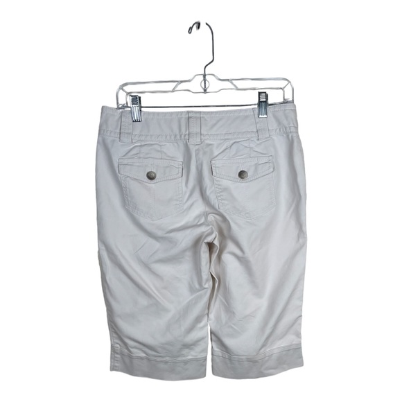 Ann Taylor Women’s Low Waist Signature Fit White Bermuda Shorts Size 4 - Picture 6 of 6